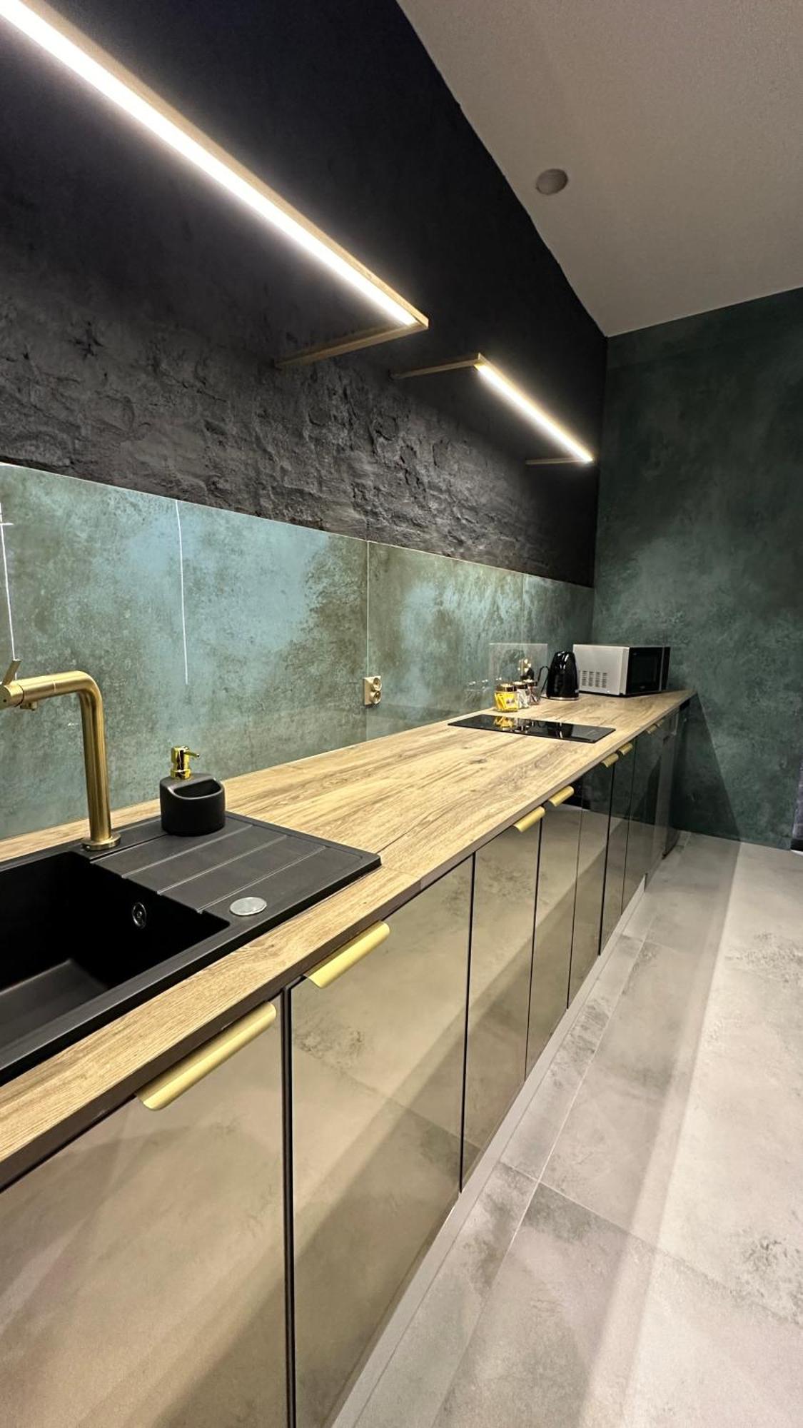 Darkhouse Caesar Apartment *